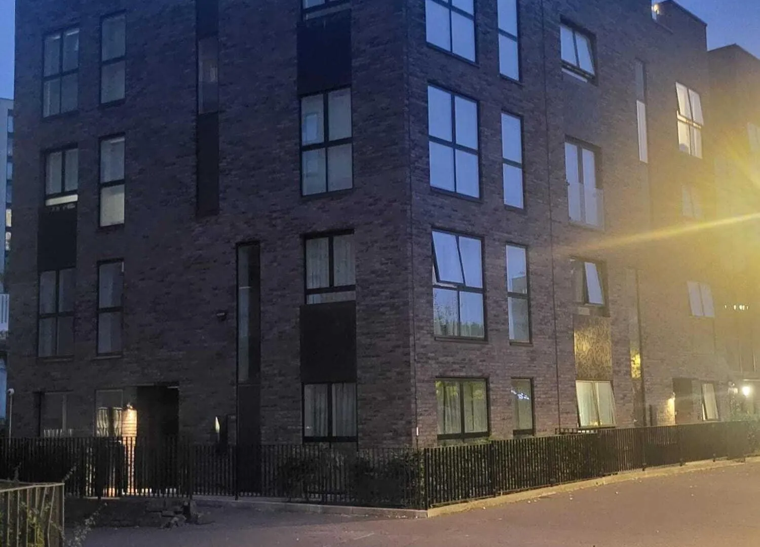 Kayz Lodge- Luxury Ensuite-Private & Shared Accommodation In A New House At The Olympic Village Overlooking Stratford Westfield And Tube Station contacts
